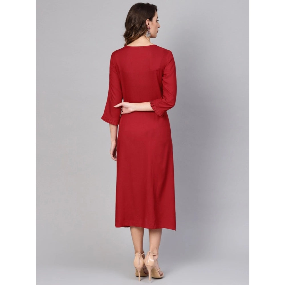 Women's casual dress in maroon rayon fabric with dotted pattern, long sleeves and hem