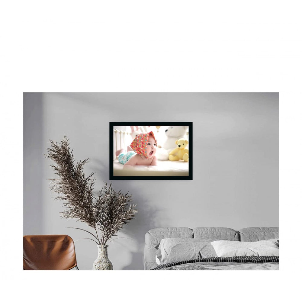 Synthetic photo frame, multicolor, holding a baby photo painting