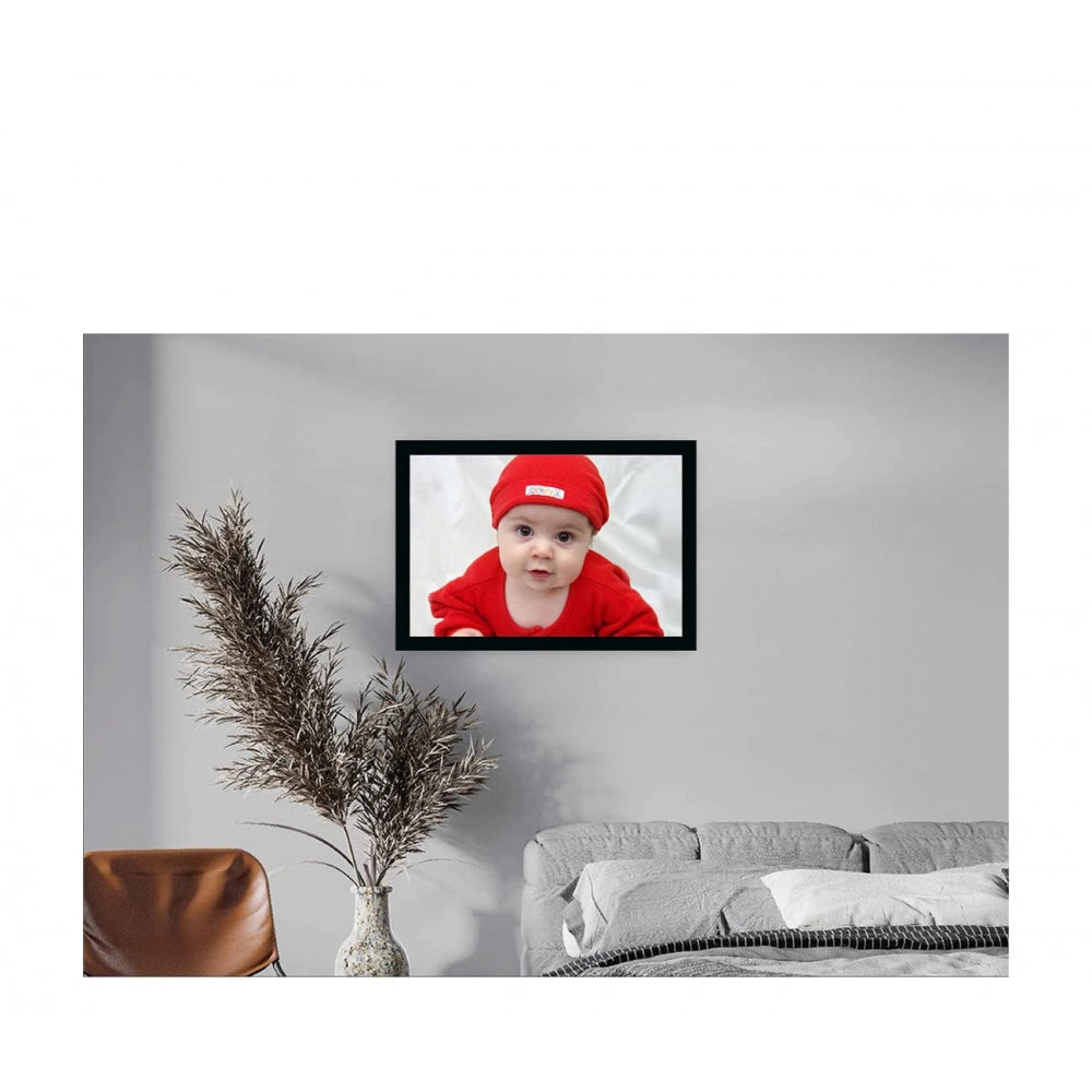 Synthetic photo frame, baby photo in red shirt