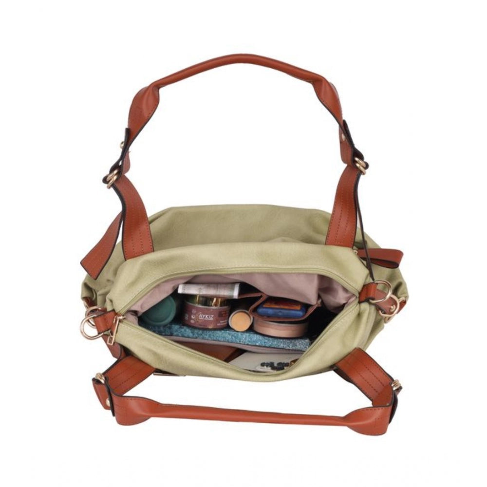 A faux leather women's shoulder bag in green