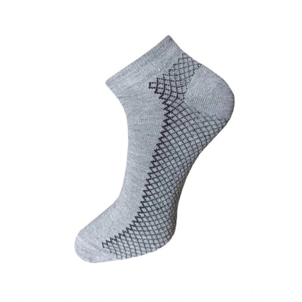Gray printed cotton ankle socks with diamond pattern.