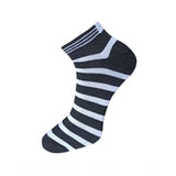 Black & white striped cotton ankle socks, visible ribbing, casual men’s/women’s socks.