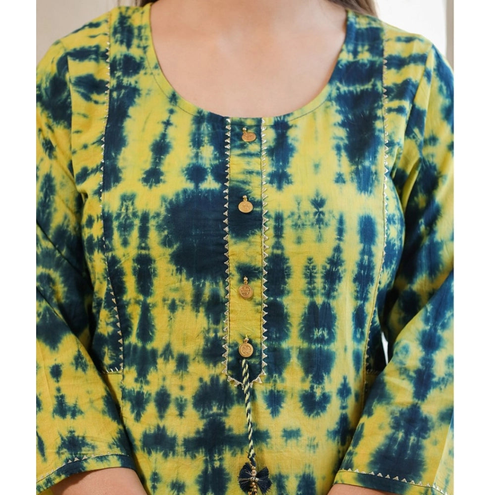 Green cotton dyed 3/4 sleeve round neck kurti for women, stylish and comfortable clothing accessory