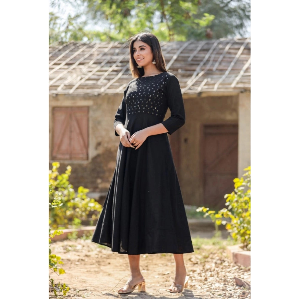 Black cotton 3/4 sleeve round neck kurti, solid design for women's fashion
