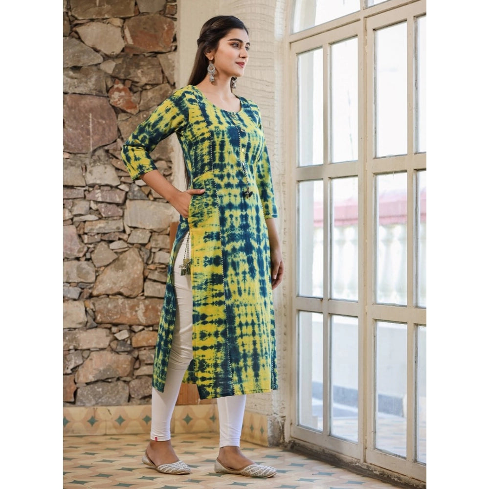 Green cotton dyed 3/4 sleeve round neck kurti for women, vibrant and comfortable fashion wear below knee