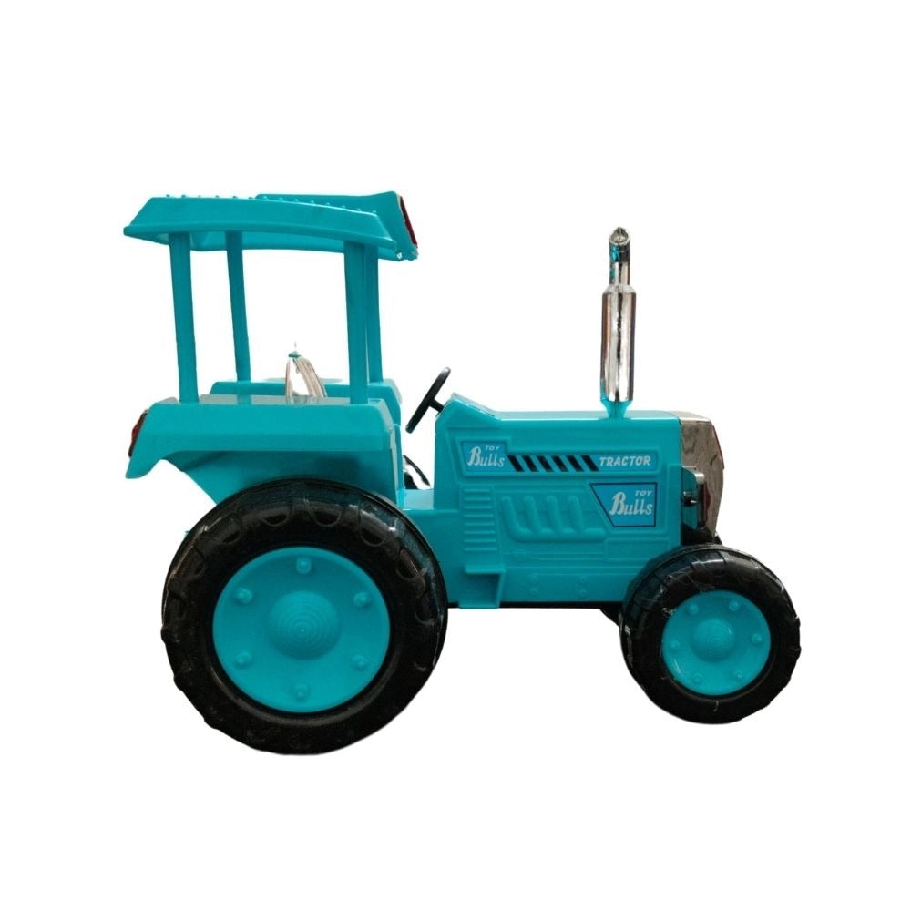 Plastic farm tractor toy for 1+ years, realistic details, encourages role play and exploration