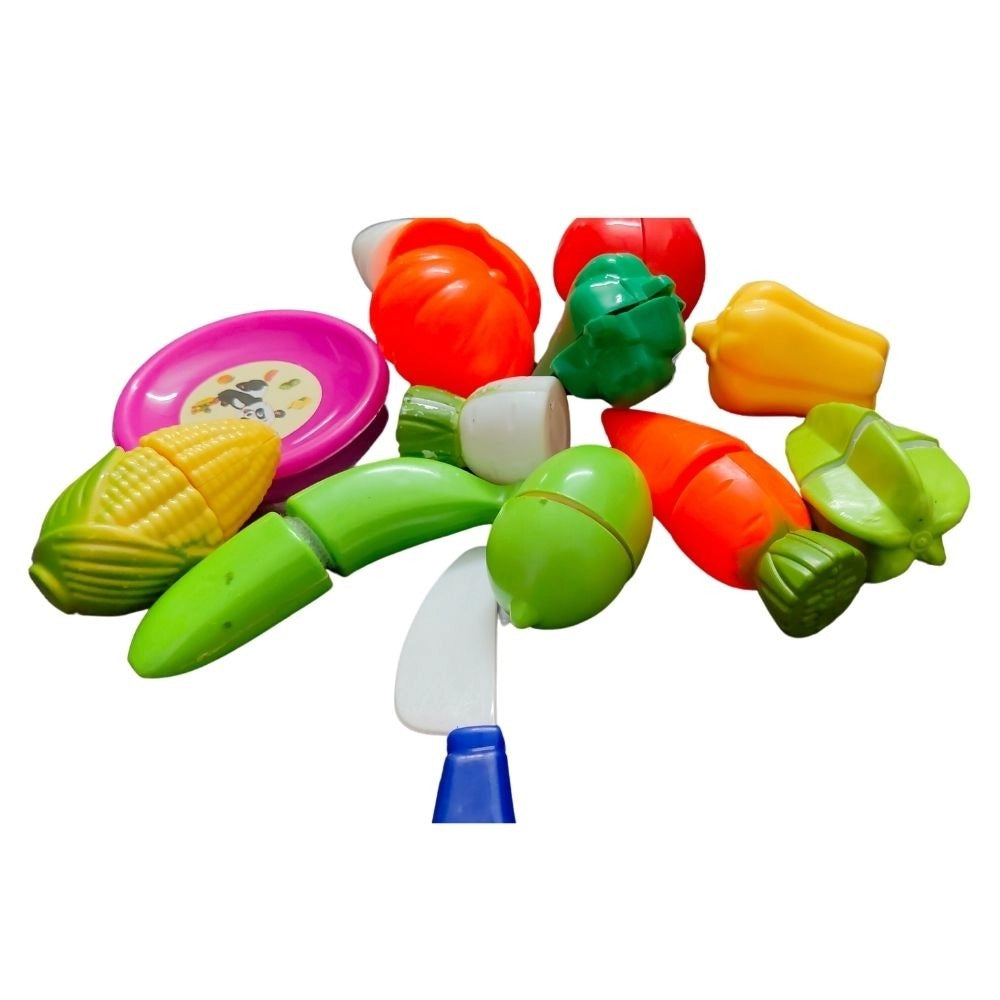 Assorted plastic cutting vegetables toy for 1+ years, enhances color and shape recognition with realistic sounds
