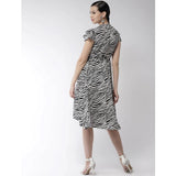 Women's Polyester Animal Print Short Sleeve Knee-Length Dress (Black - White)