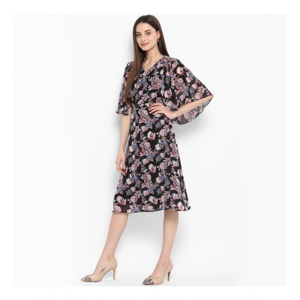 Black polyester knee-length dress with floral print, short sleeves