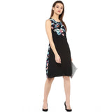 Printed multicolor sleeveless women's dress, black fabric