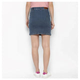 Blue denim women's skirt with front pocket and buttoned waist