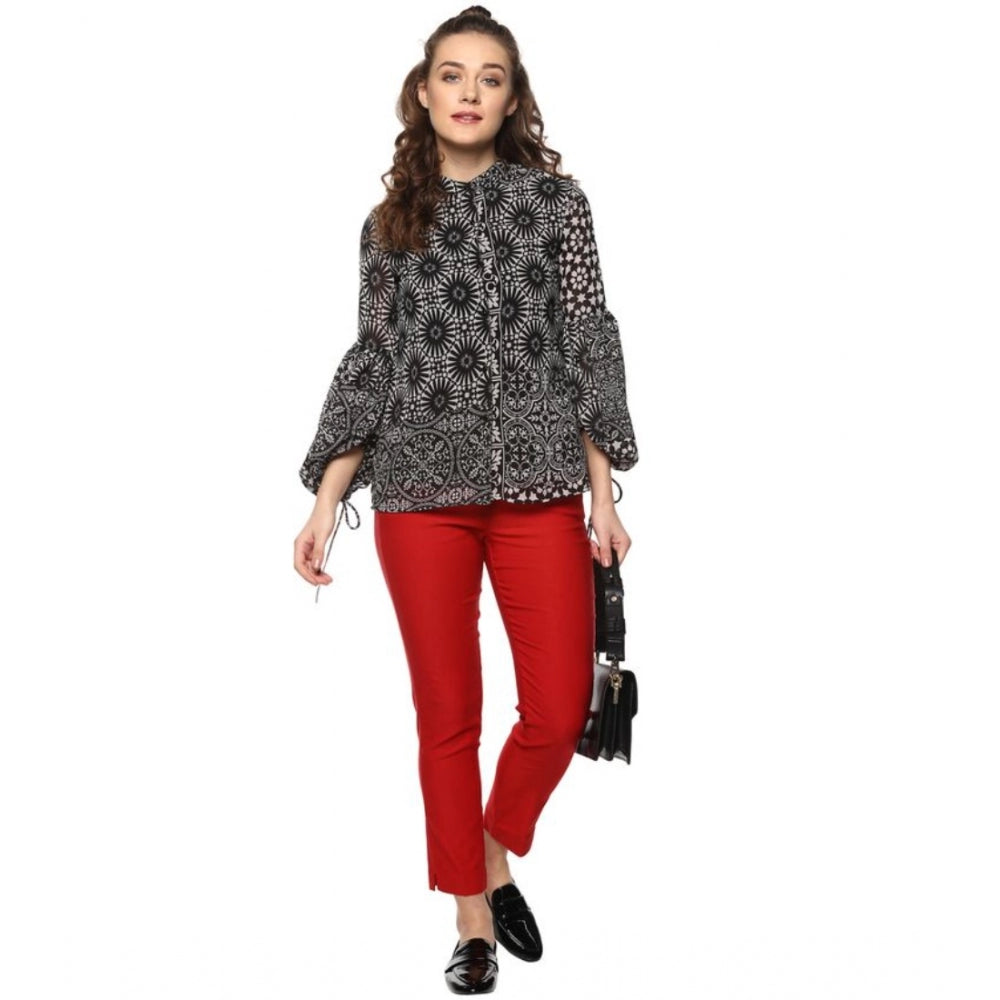 Black & White printed balloon sleeve top on woman, polyester material, balloon sleeve fashion