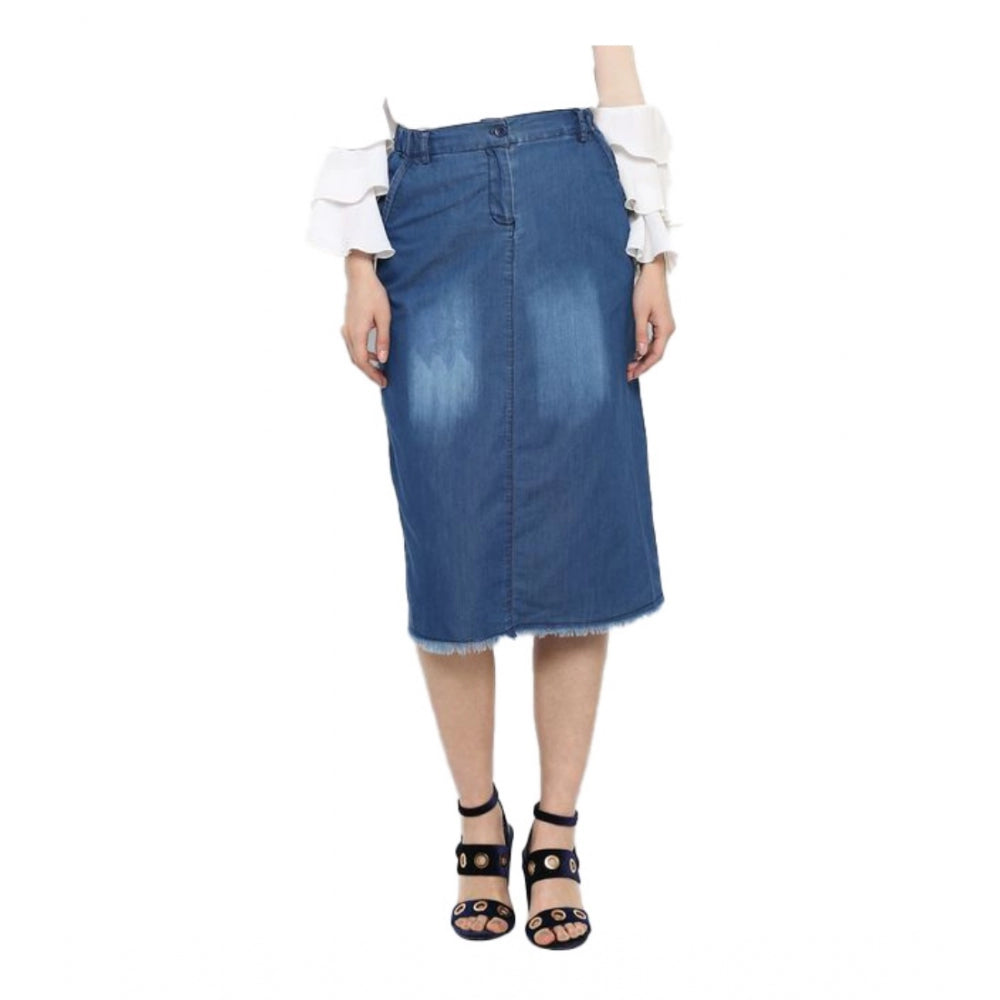 Blue denim washed buttoned skirt for women, casual wear on model