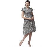 Women's Polyester Animal Print Short Sleeve Knee-Length Dress (Black - White)