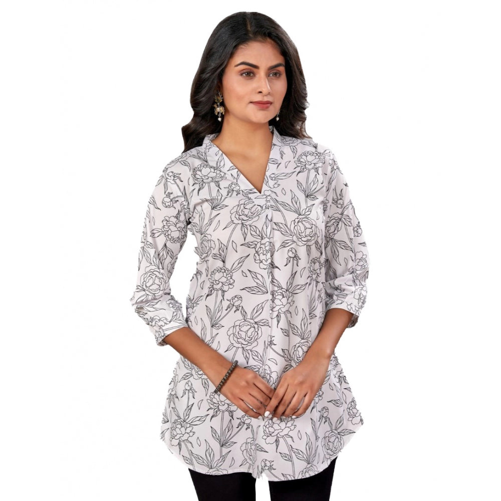 Black and White Printed Poly Crepe Chinese Collar 3/4 Sleeve Top on mannequin