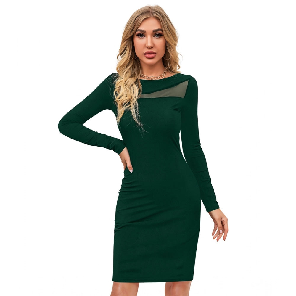 Green knit dress with solid round neck, strachable waistband