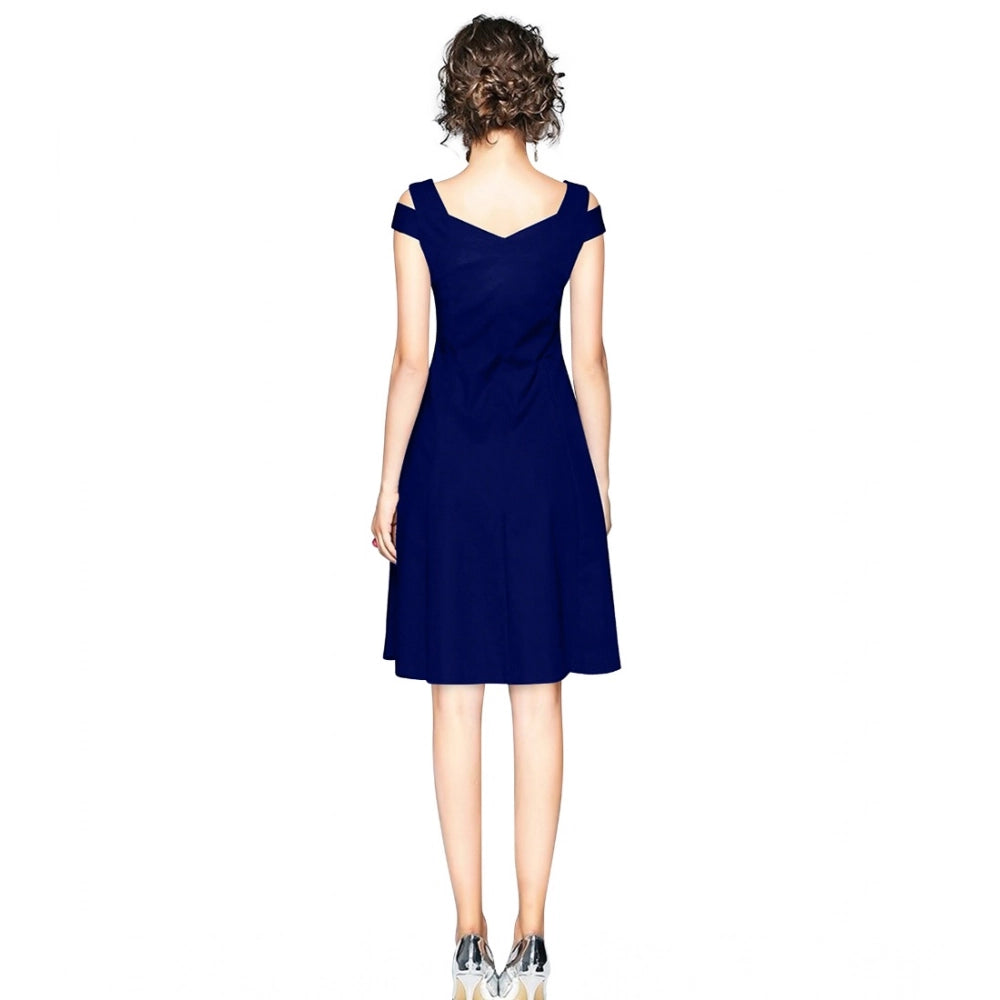 Blue polyester cap sleeve off-shoulder V-neck dress with solid pattern