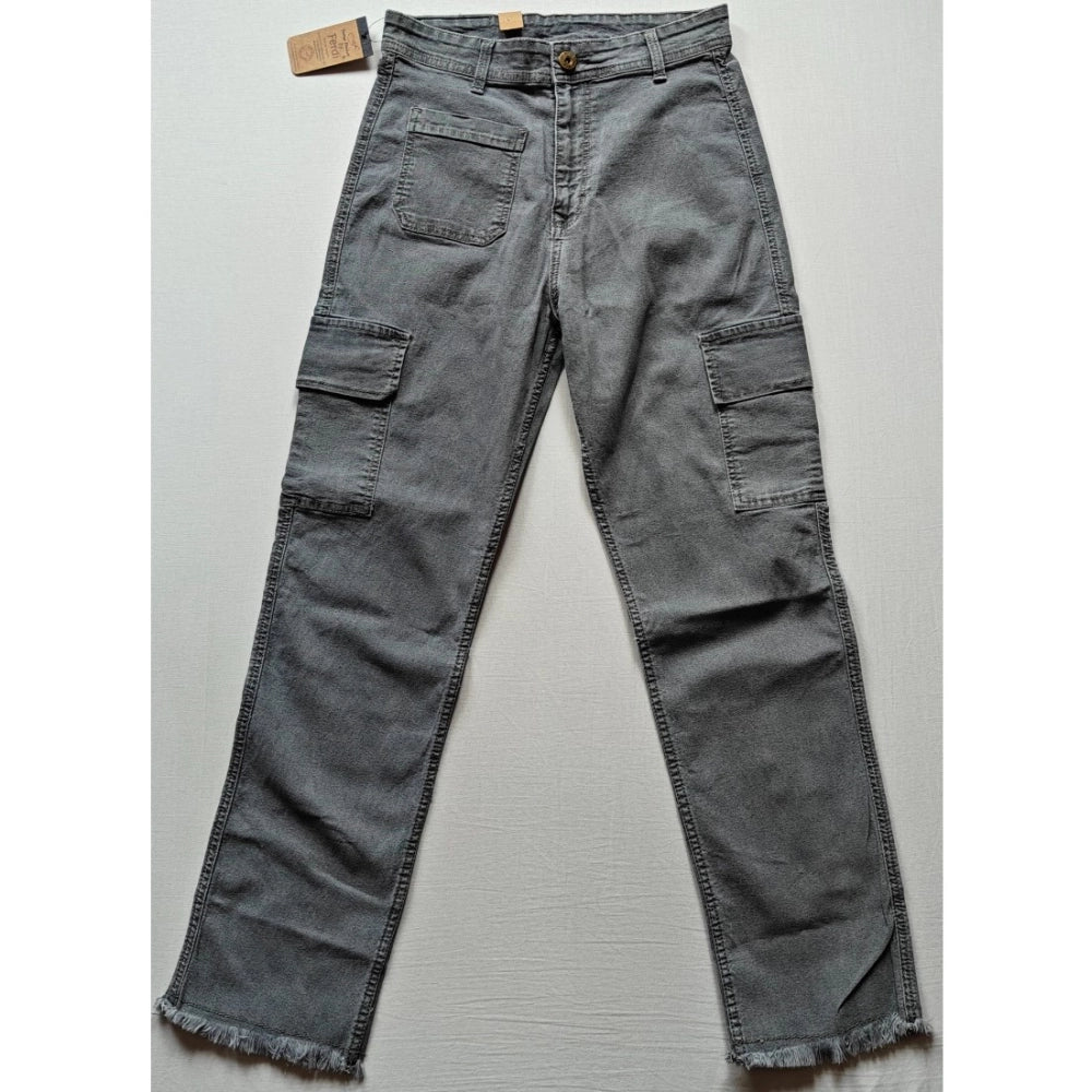 Grey cotton-blend cargo straight fit women's pants, solid pattern, mid rise with button closure