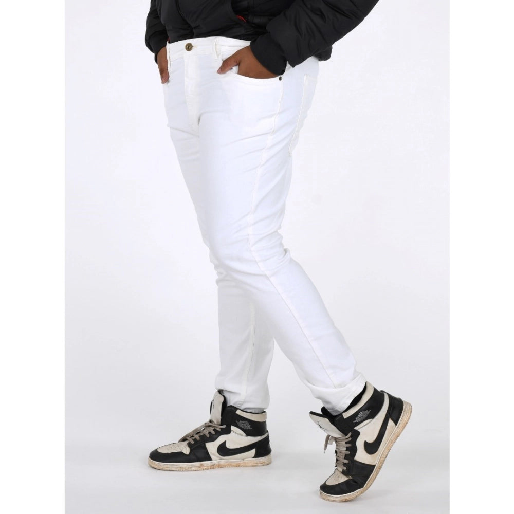 Men's cotton blended solid plus size white jeans, mid rise with button closure on model