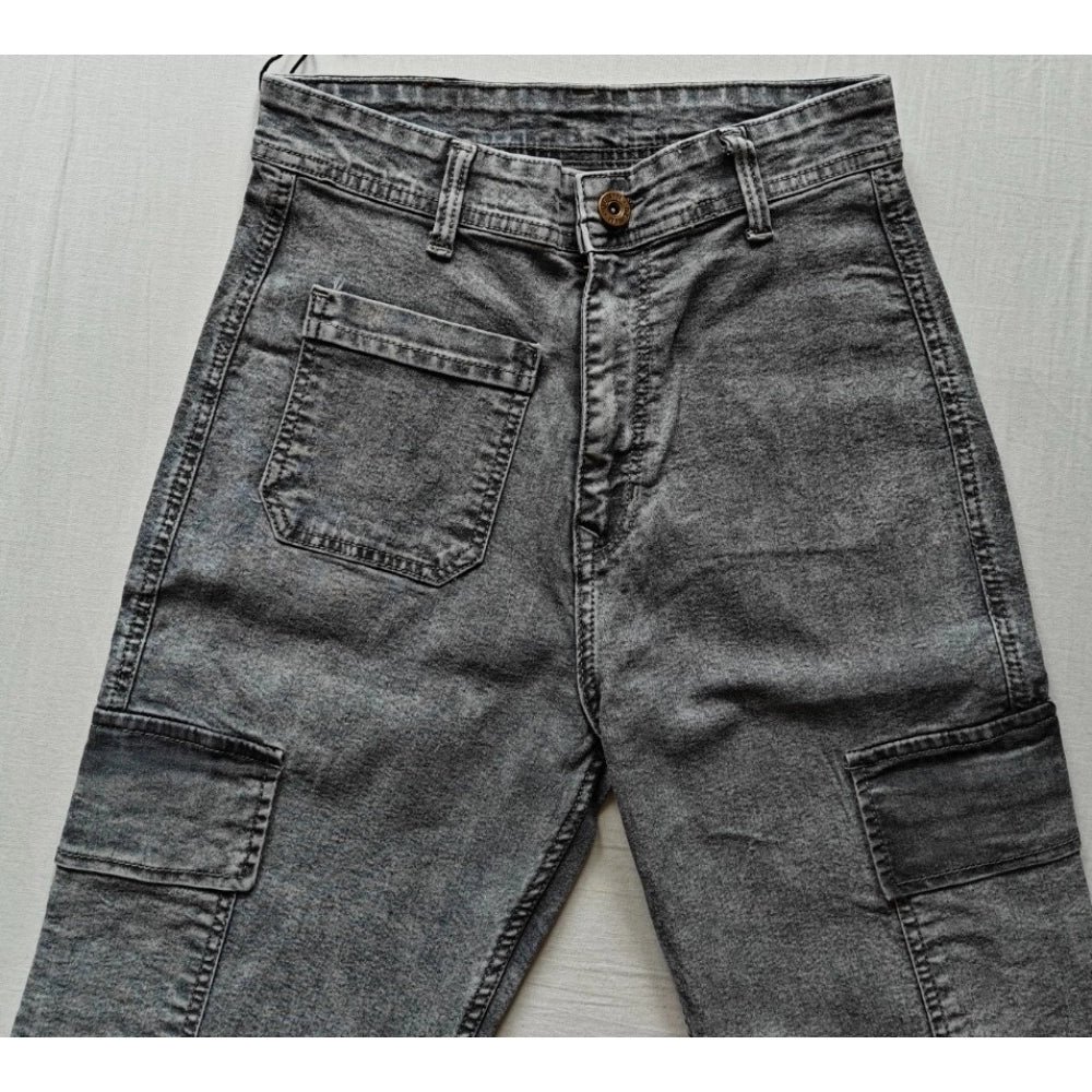 Grey cotton-blend cargo straight-fit women's pants with button closure, solid pattern