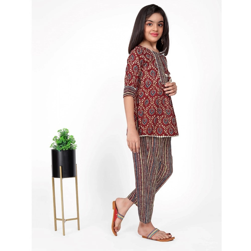 Brown cotton printed girl's top & bottom set, 3/4 sleeves, round neck, vibrant pattern design