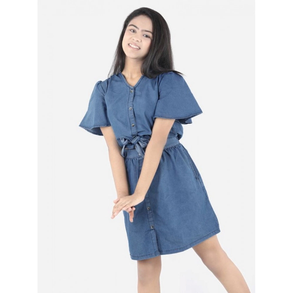 Blue denim solid v-neck dress for girls, short sleeves, knee length