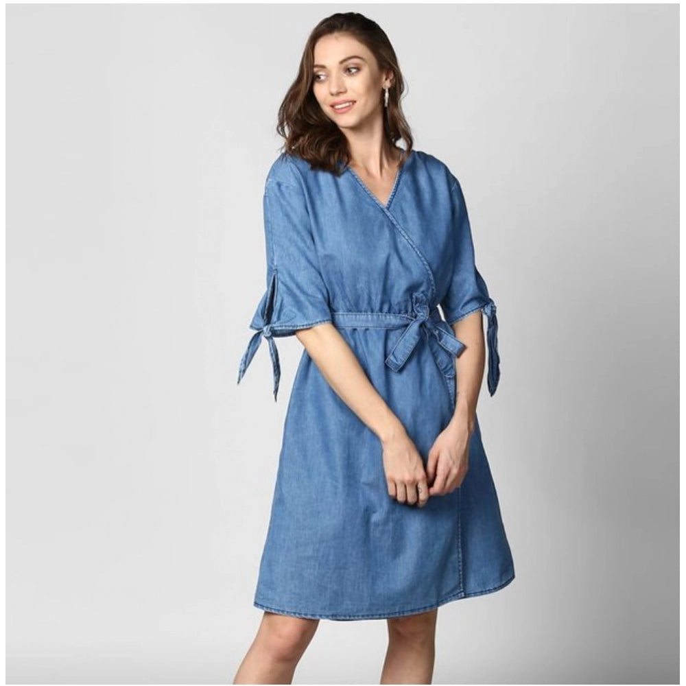 Women's blue solid v-neck tie up dress