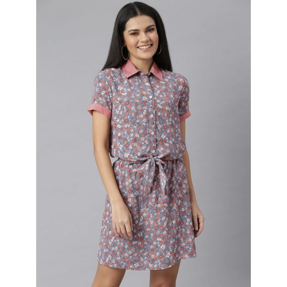 Grey and red polyester short sleeve dress with collar and flared skirt