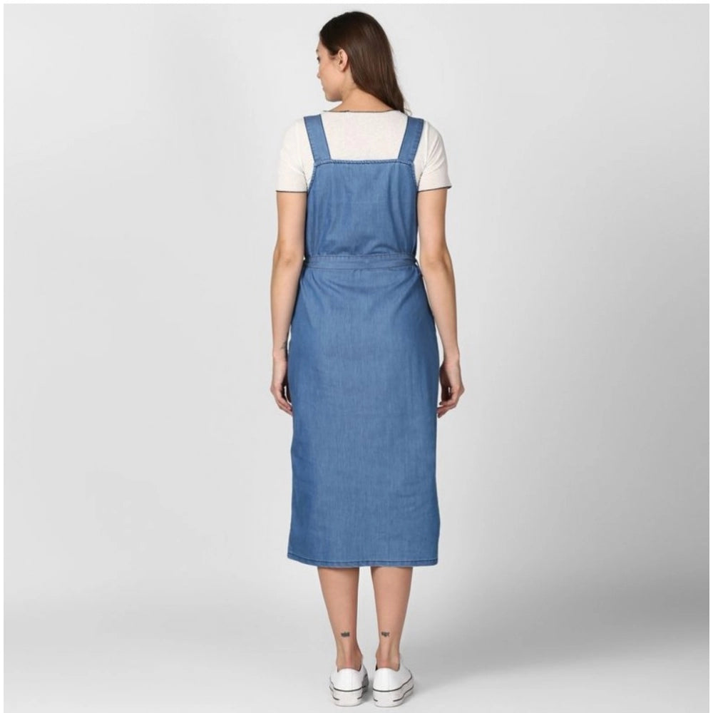 Women's blue denim round neck sleeveless dress