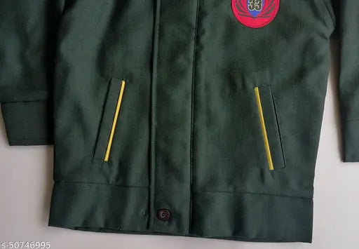 Green military jacket with epaulettes and gold zippers