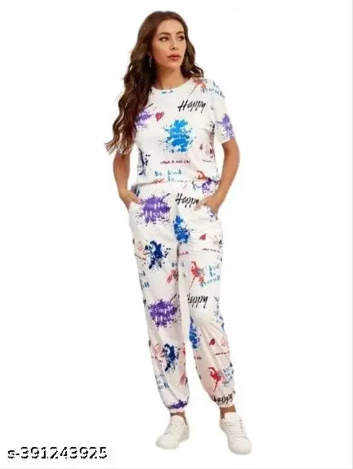 Trendy cotton nightsuit set for women, two pieces with t-shirt and pyjama bottoms, available in sizes S to XL