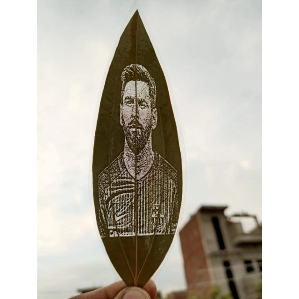 Custom Engraved Leaf Art - Natural Leaf with Football Player Portrait, Perfect for sports enthusiasts, athletic memorabilia