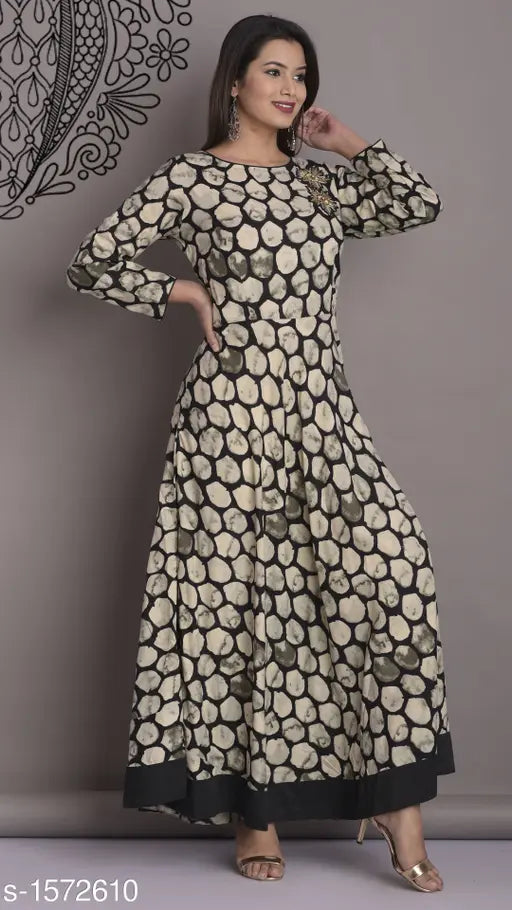 Rayon geometric print empire kurti for women, three-quarter sleeves in vibrant Indian design