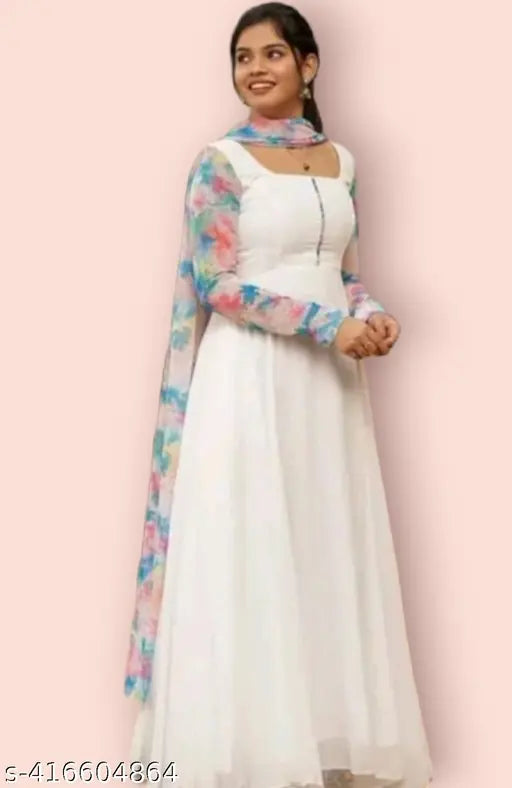 White georgette kurti, long sleeves, solid pattern, Indian origin