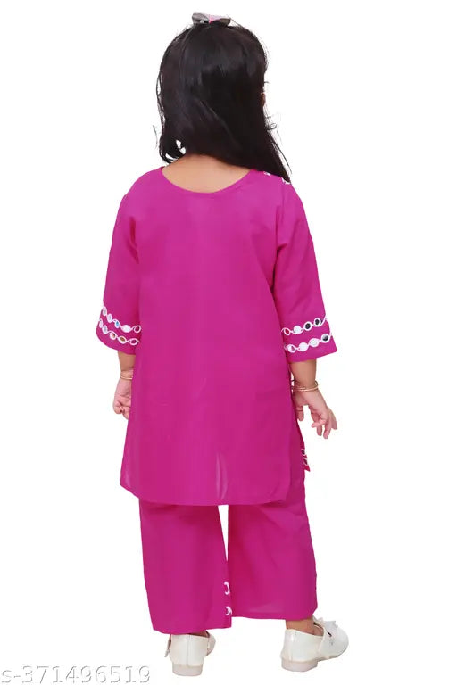 Embroidered rayon kids' kurta & pyjama set, three-quarter sleeves, 2-3 years size