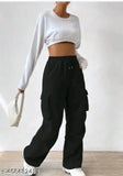 Black cargo pants with two side pockets, long sleeves, cropped cut, black fabric