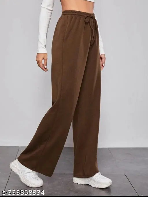 Brown jogging pants with pockets