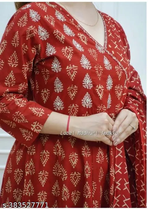 Viscose Rayon printed combo kurta & dupatta set, mirror-work & embroidery, three-quarter sleeves, M-XXXL, Indian craftsmanship