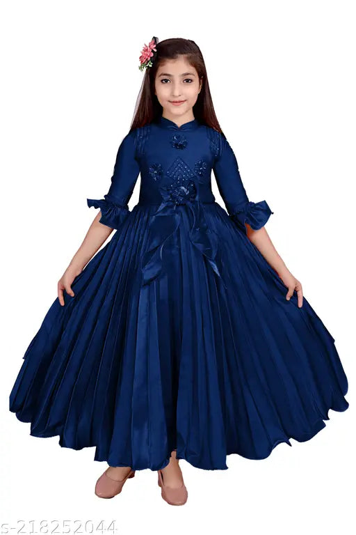 Blue silk blend frock for girls (3-4 years, bust size 22 in, length size 32 in) or (4-5 years, bust size 24 in, length size 34 in). Solid pattern, short sleeves. Indian origin