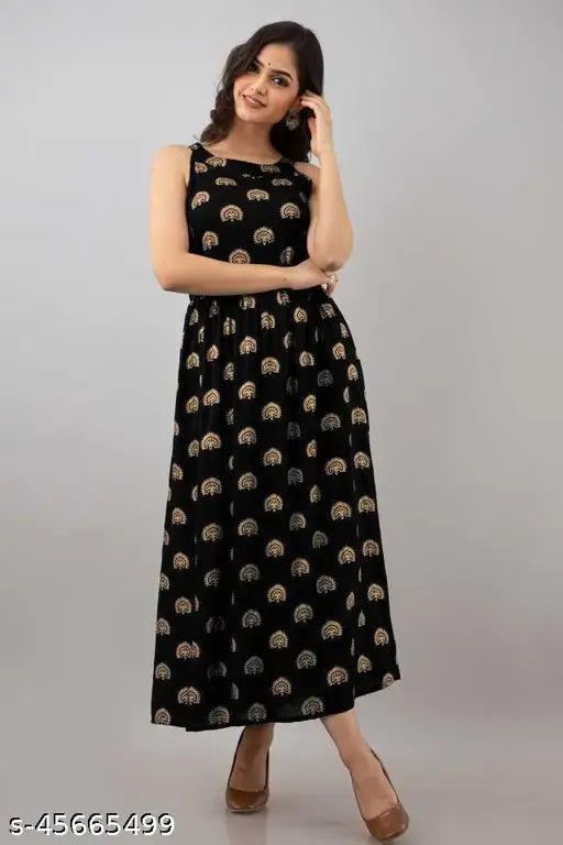 Comfy men's crepe sleeveless kurti, single-tone print in Indian style, S-XXL sizes with bust sizes 36in - 44in (Country of origin: India)