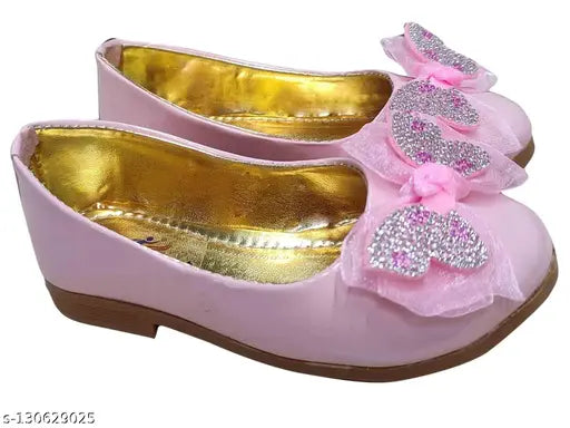 Fuzzy pink patent leather kids' casual shoes with embellished backstrap, size 3.5-4 years