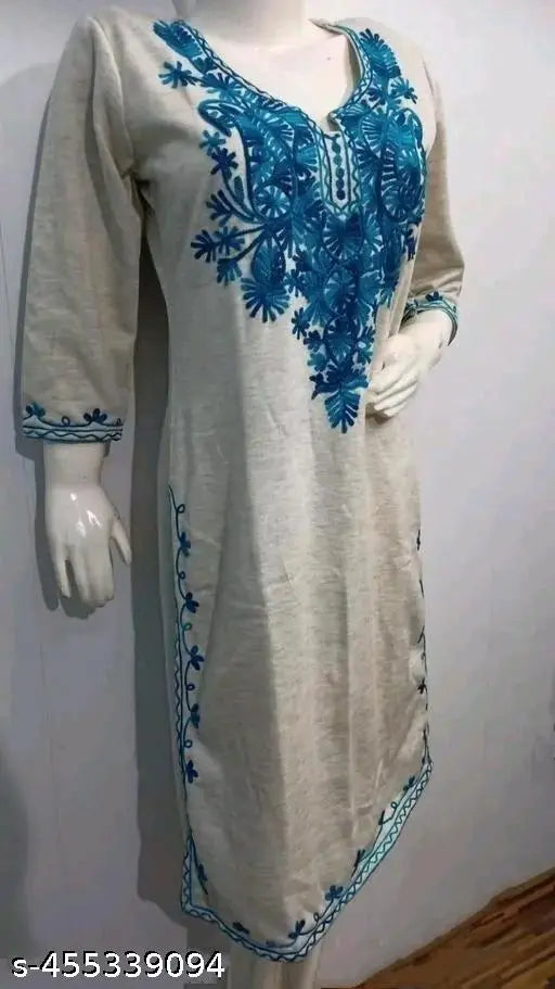 Blue and beige patterned long kurta with kameez, 3/4 sleeve length