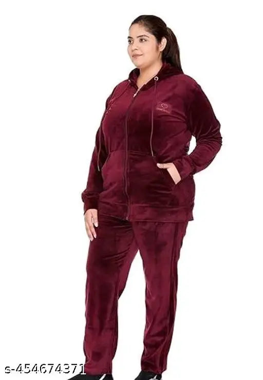 Velvet winter night suit set for women: Top & bottom pyjamas with zipper hoodie, pockets included - India