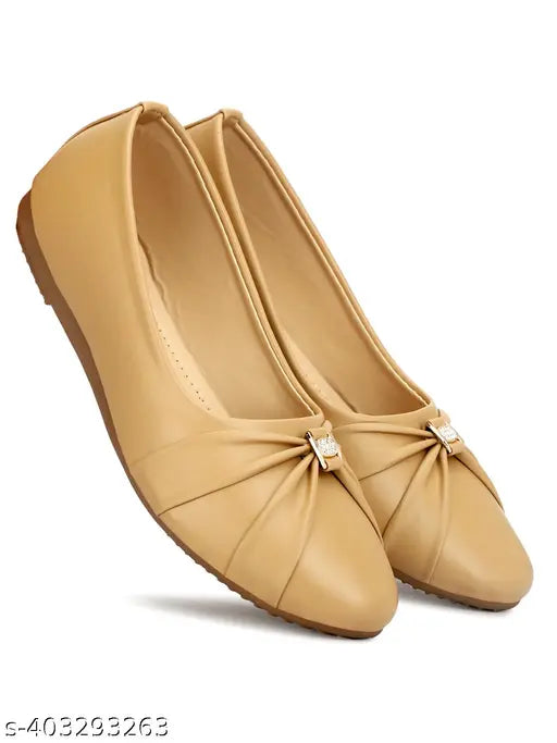 Indian made, colorblocked PU ballerinas. Slip-on design for trendy feet