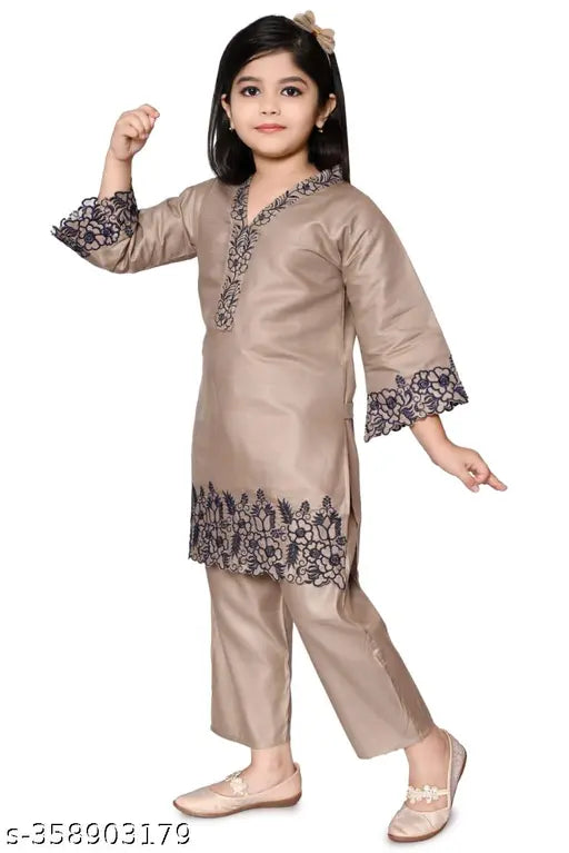 Comfy embroidered polycotton kurti for girls, three-quarter sleeves, embroidered net pattern. Indian traditional clothing for children aged 4-9 years
