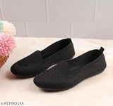 Black synthetic PVC ballerina juttis for women, classy and comfortable