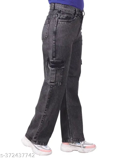 Women's straight fit cargo jeans, dark wash