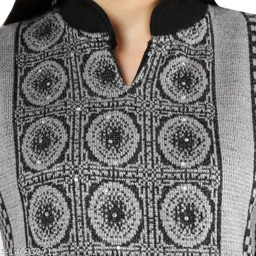 Gray woolen V-neck kurti with ornate geometric pattern