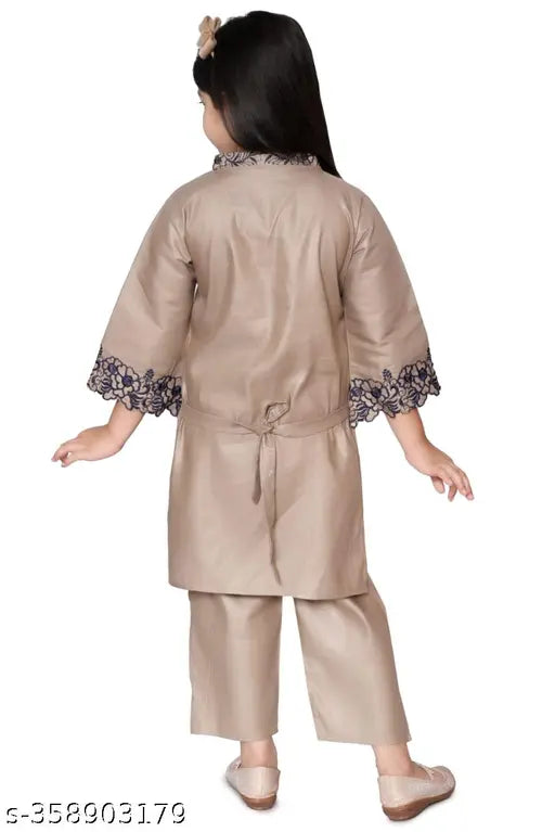 Embroidered polycotton kurti for girls, three-quarter sleeves, intricate Indian pattern, size 4-5 years