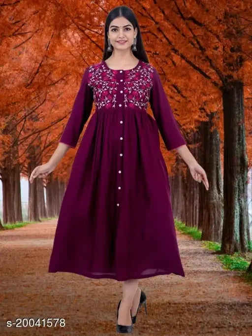 Embroidered rayon kurta for women, three-quarter sleeves, Indian embroidery pattern, S (36in bust, 48in length)